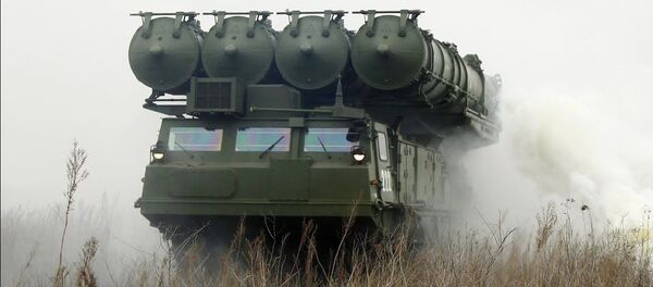 Учение зенитчиков ЮВО с применением новых ЗРС С-300В4 под Краснодаром - YouTube - Sputnik Таджикистан