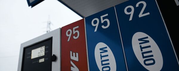 Заправочная колонка на автозаправочной станции - Sputnik Тоҷикистон