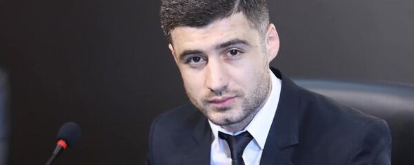 Полузащитник национальной сборной Таджикистана Нуриддин Давронов - Sputnik Тоҷикистон