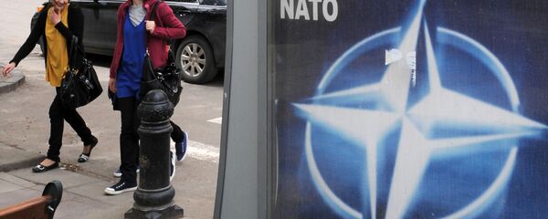 Нишонаи НАТО, акс аз бойгонӣ - Sputnik Тоҷикистон