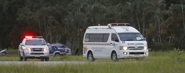 Машина скорой медицинской помощи в Тайланде Машина скорой медицинской помощи в Тайланде - Sputnik Таджикистан