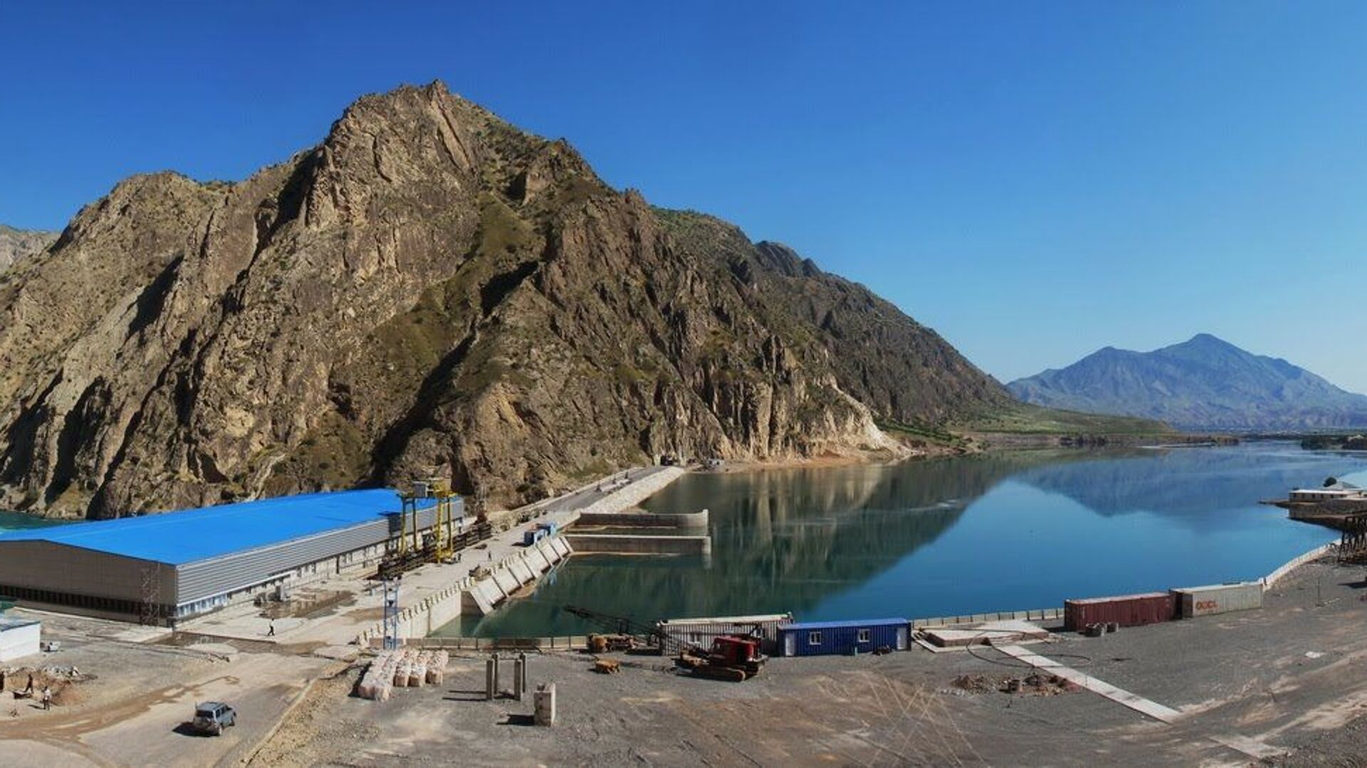 Плотина Сангтудинской ГЭС в Таджикистане - Sputnik Таджикистан, 1920, 12.07.2022