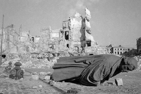 Бомбардировка Дрездена 13—14 февраля 1945 года стала самой жестокой акцией союзников во время Второй мировой войны - Sputnik Таджикистан