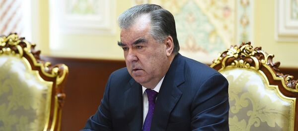 Президент Республики Таджикистан Эмомали Рахмон Президент Республики Таджикистан Эмомали Рахмон - Sputnik Тоҷикистон
