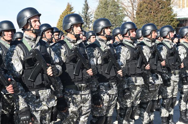 Празднование Дня защитника Отечества и 27-ой годовщины образования вооружённых сил Таджикистана  - Sputnik Тоҷикистон