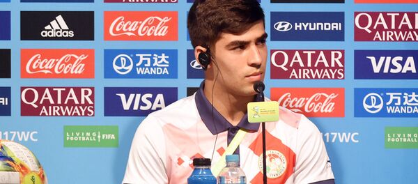 Капитан юношеской сборной Таджикистана Ислом Зоиров - Sputnik Таджикистан