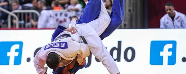 Комроншох Устопирён - Sputnik Тоҷикистон