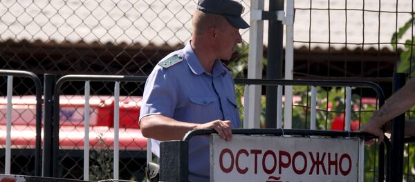 Плакат на абхазской границе - Sputnik Таджикистан