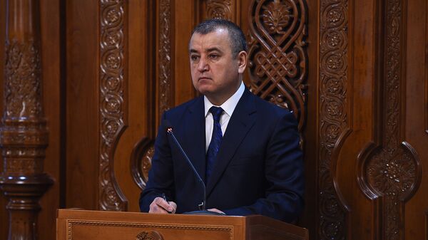 Министр юстиции Таджикистана Музаффар Ашуриён - Sputnik Таджикистан
