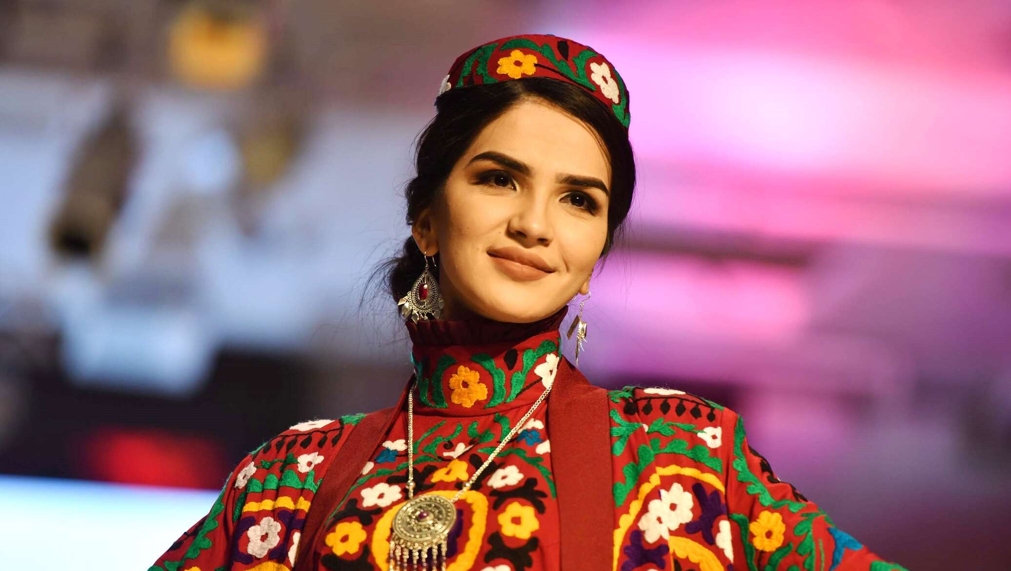 Таджикская национальная одежда женщин
