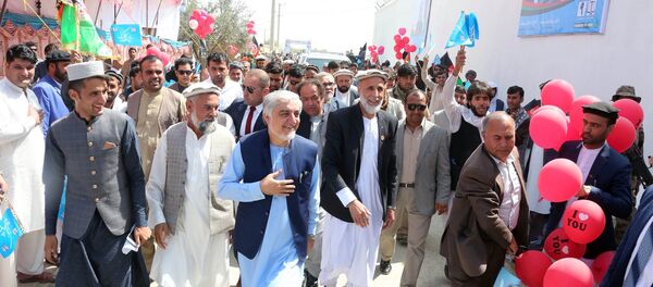 Абдулла Абдулла на встрече с избирателями перед выборами президента в Афганистане, архивное фото Абдулла Абдулла на встрече с избирателями перед выборами президента в Афганистане, архивное фото - Sputnik Таджикистан