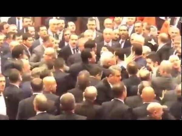 Массовая драка в турецком парламенте - Sputnik Тоҷикистон