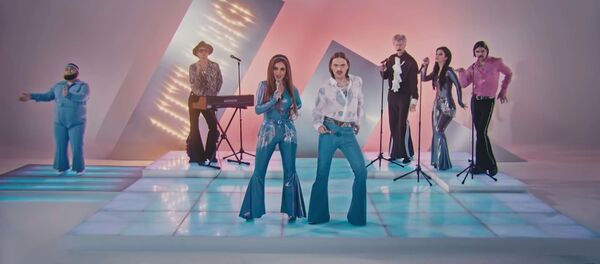 Стоп-кадр видео Uno группы Little Big - Sputnik Таджикистан