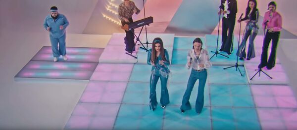 Стоп-кадр видео Uno группы Little Big  - Sputnik Таджикистан