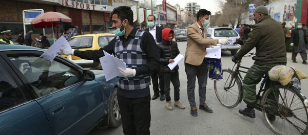 Активисты гражданского общества осведомляют о новом коронавирусе в Кабуле Активисты гражданского общества осведомляют о новом коронавирусе в Кабуле - Sputnik Таджикистан