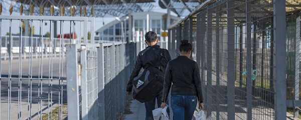 Граница между Кыргызстаном и Казахстаном Граница между Кыргызстаном и Казахстаном - Sputnik Таджикистан