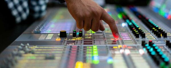 Телекоммуникационная, аппаратная комната, архивное фото - Sputnik Тоҷикистон