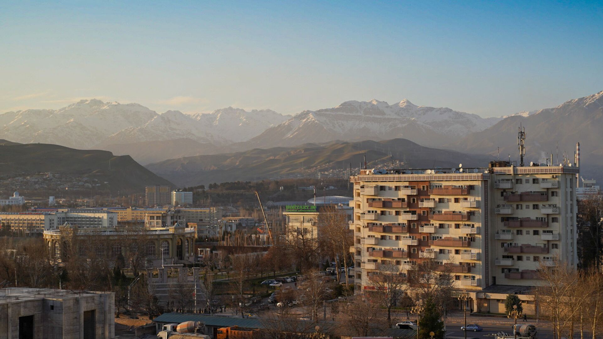Вид на город Душанбе, 2020 год, архивное фото - Sputnik Тоҷикистон, 1920, 26.01.2022