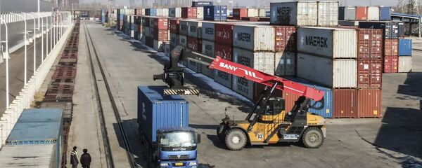 Логистическая станция с контейнерами в Китае - Sputnik Таджикистан