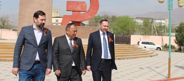 Акция Сад памяти в городе Худжанд - Sputnik Тоҷикистон