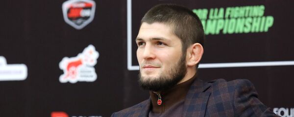 Боец смешанного стиля, чемпион абсолютного бойцовского чемпионата (UFC) в легком весе Хабиб Нурмагомедов - Sputnik Тоҷикистон