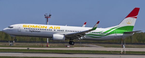 Самолет компании Сомон Эйр, архивное фото - Sputnik Таджикистан