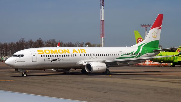 Самолет компании Сомон Эйр, архивное фото  - Sputnik Тоҷикистон