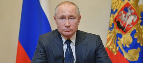 Президент РФ В. Путин выступил с обращением в связи с коронавирусом  - Sputnik Тоҷикистон