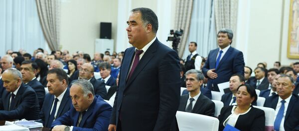 Раджаббой Ахмадзода, глава Согдийской области Раджаббой Ахмадзода, глава Согдийской области - Sputnik Тоҷикистон