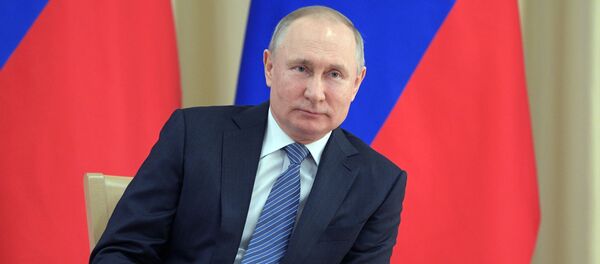 Президент РФ Владимир Путин - Sputnik Тоҷикистон