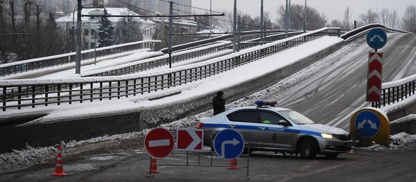 Перекрытие дороги в Москве, архивное фото - Sputnik Тоҷикистон