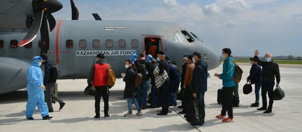 Обмен гражданами между Казахстаном и Таджикистаном Обмен гражданами между Казахстаном и Таджикистаном - Sputnik Тоҷикистон