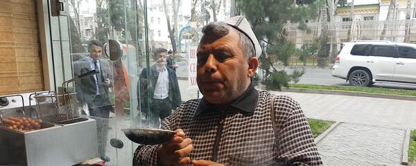 Целебная гармала: как в Душанбе процветает бизнес на коронавирусе Целебная гармала: как в Душанбе процветает бизнес на коронавирусе - Sputnik Таджикистан