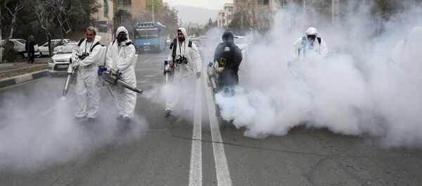 Дезинфекция улиц в Тегеране, Иран - Sputnik Тоҷикистон