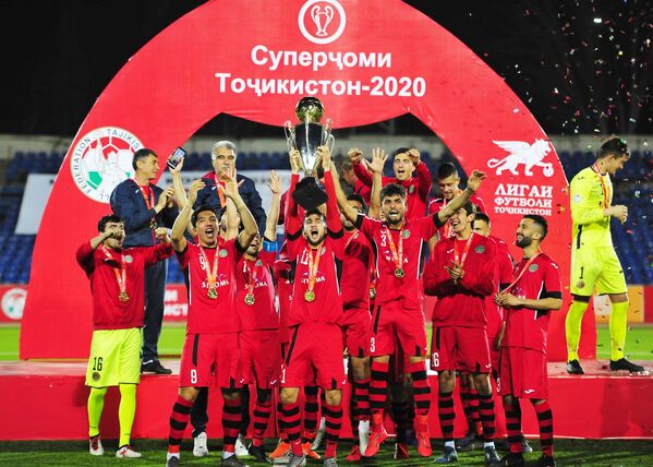 Душанбинский футбольный клуб Истиклол в финале суперкубка  - Sputnik Таджикистан