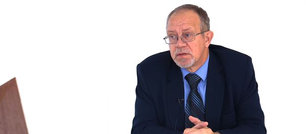 Профессор СПбГУ Александр Кубышкин в гостях у FEFU.Live Профессор СПбГУ Александр Кубышкин в гостях у FEFU.Live - Sputnik Таджикистан