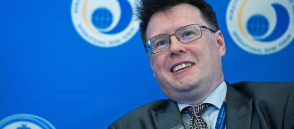 Директор аналитического департамента ИК Регион Валерий Вайсберг Директор аналитического департамента ИК Регион Валерий Вайсберг - Sputnik Таджикистан