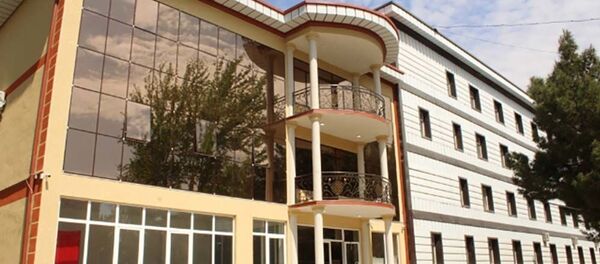 Здание в городе Гулистон Здание в городе Гулистон - Sputnik Таджикистан