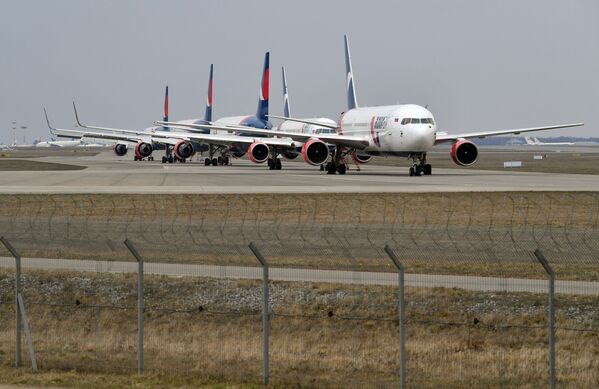 Самолеты на стоянке в аэропорту Внуково - Sputnik Таджикистан