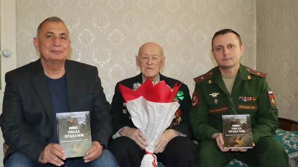 Ветеран Великой Отечественной войны (ВОВ) Олег Дмитриевич Соболев из Таджикистана в 97-летнем возрасте написал книгу  - Sputnik Таджикистан