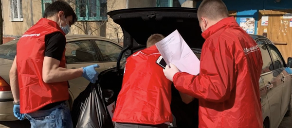 ДоброВокруг. Денис Хлусов: Работа на передовой — организованность, сплоченность, ответственность - YouTube - Sputnik Таджикистан