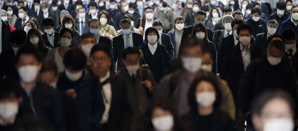 Японские граждане в масках Японские граждане в масках - Sputnik Тоҷикистон