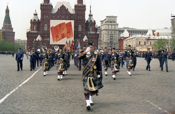 Военные оркестры разных стран приняли участие в Параде Победы мира - Sputnik Таджикистан