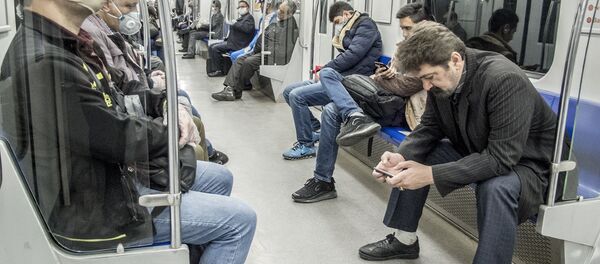 Пассажиры метро в Тегеране - Sputnik Тоҷикистон
