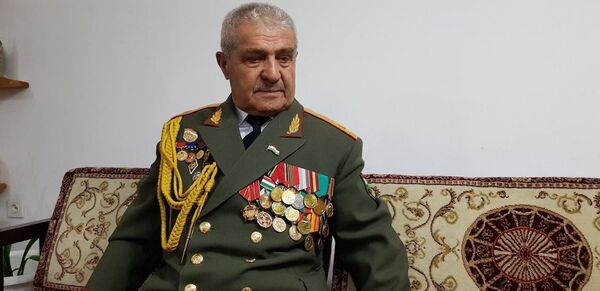 “Аскарони ғолиб”: муаррифии онлайнии китоби охирини генерал Ҳабибов  - Sputnik Тоҷикистон