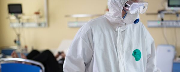 Врач Национального медицинского исследовательского центра здоровья детей Министерства здравоохранения РФ - Sputnik Тоҷикистон