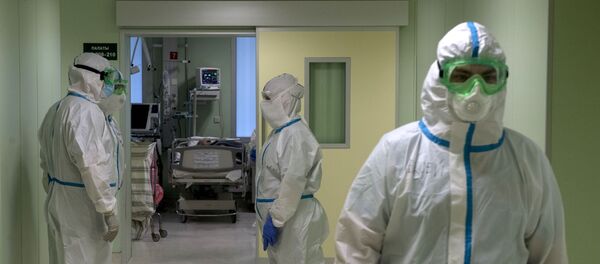 Врачи госпиталя для зараженных коронавирусной инфекцией COVID-19 - Sputnik Тоҷикистон