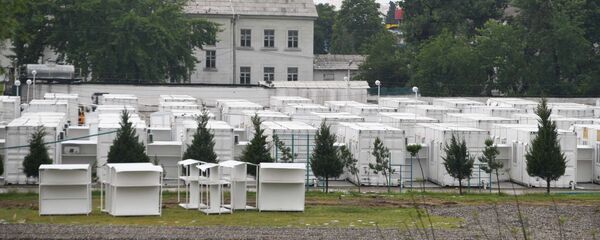 Мобильный госпиталь на стадионе Бофанда - Sputnik Таджикистан