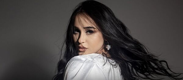 Мадина Акназарова - Бо ту / Madina Aknazarova - Bo Tu (2020) - YouTube - Sputnik Тоҷикистон