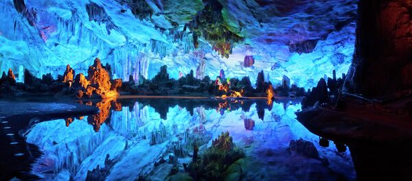 Пещера тростниковой флейты, Китай Пещера тростниковой флейты, Китай - Sputnik Таджикистан